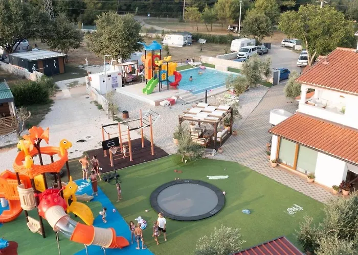 Camping Ulika Mobile *